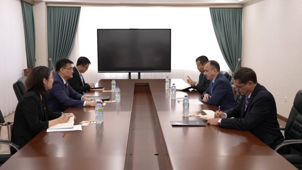 Deputy Minister of Foreign Affairs of the Republic of Uzbekistan, Gayrat Fozilov, welcomed the Ambassador Extraordinary and Plenipotentiary of the People's Republic of China, Yu Jun